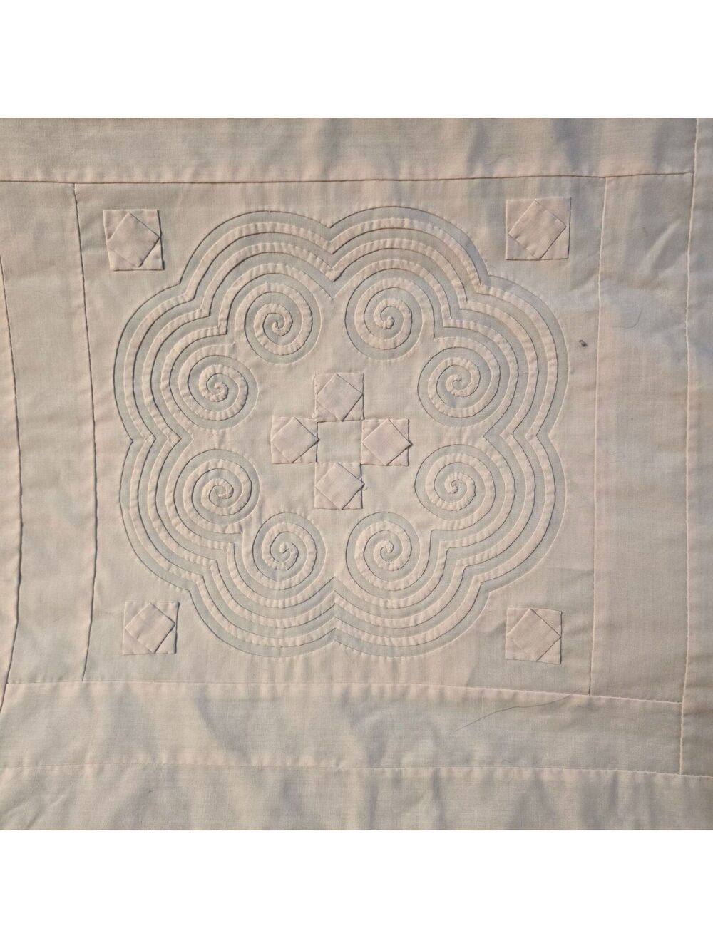 q133 Vintage Handmade Quilt w/Intricate Stitching 94 x110 Soft cream Cotton